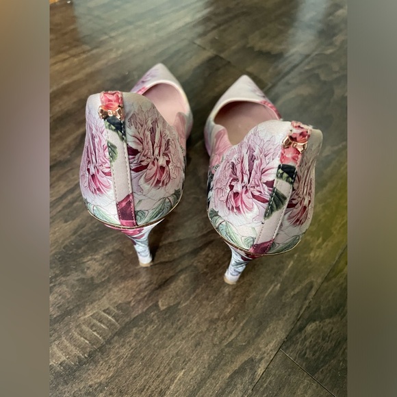 Ted Baker floral heels - Picture 12 of 12